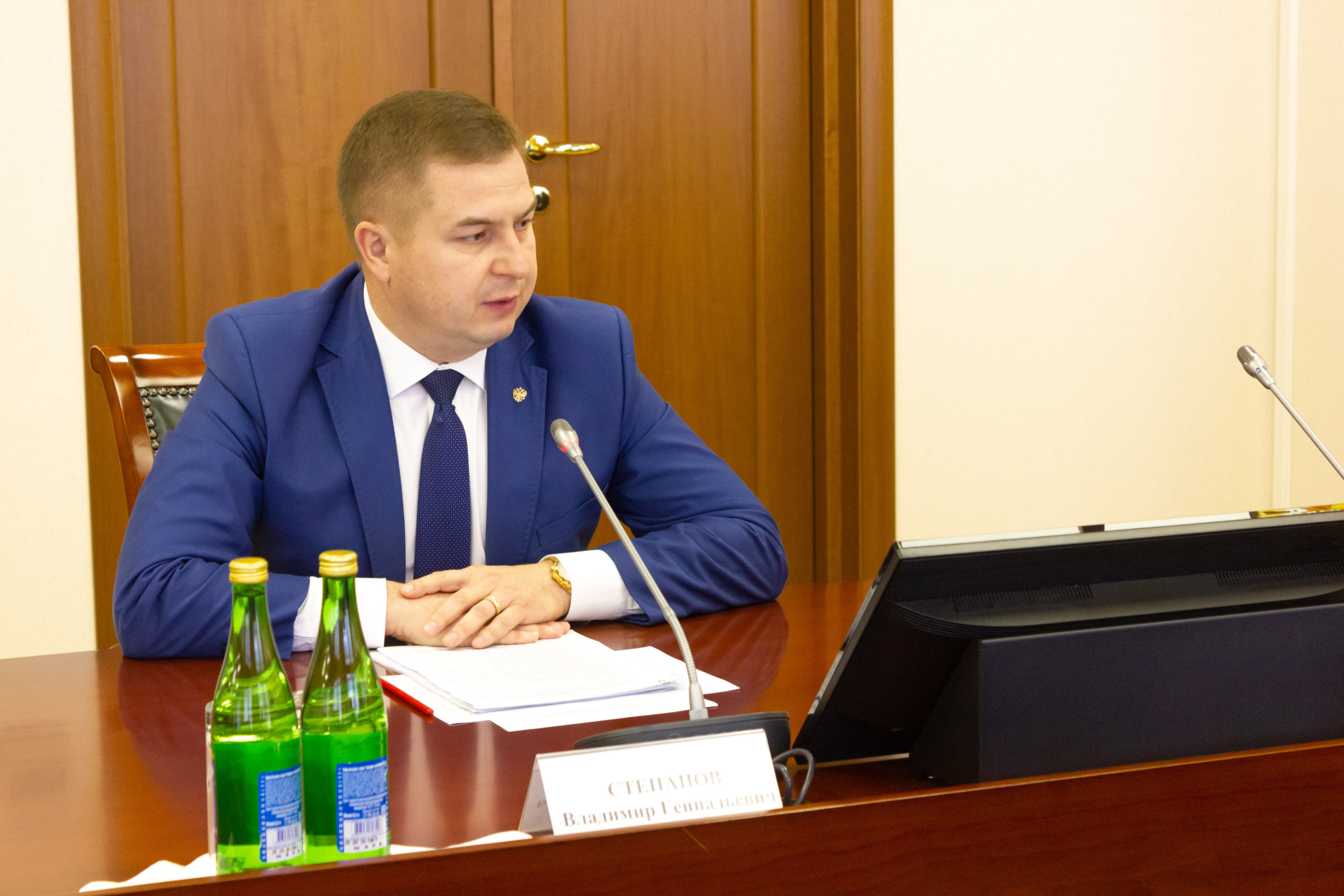 Олег Николаев проведет специальное совещание по вопросам смертности населения