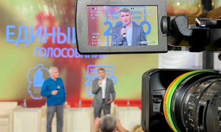 Олег Николаев: «Приятно, что каждый кандидат на выборах Главы Чувашии готов работать дальше»