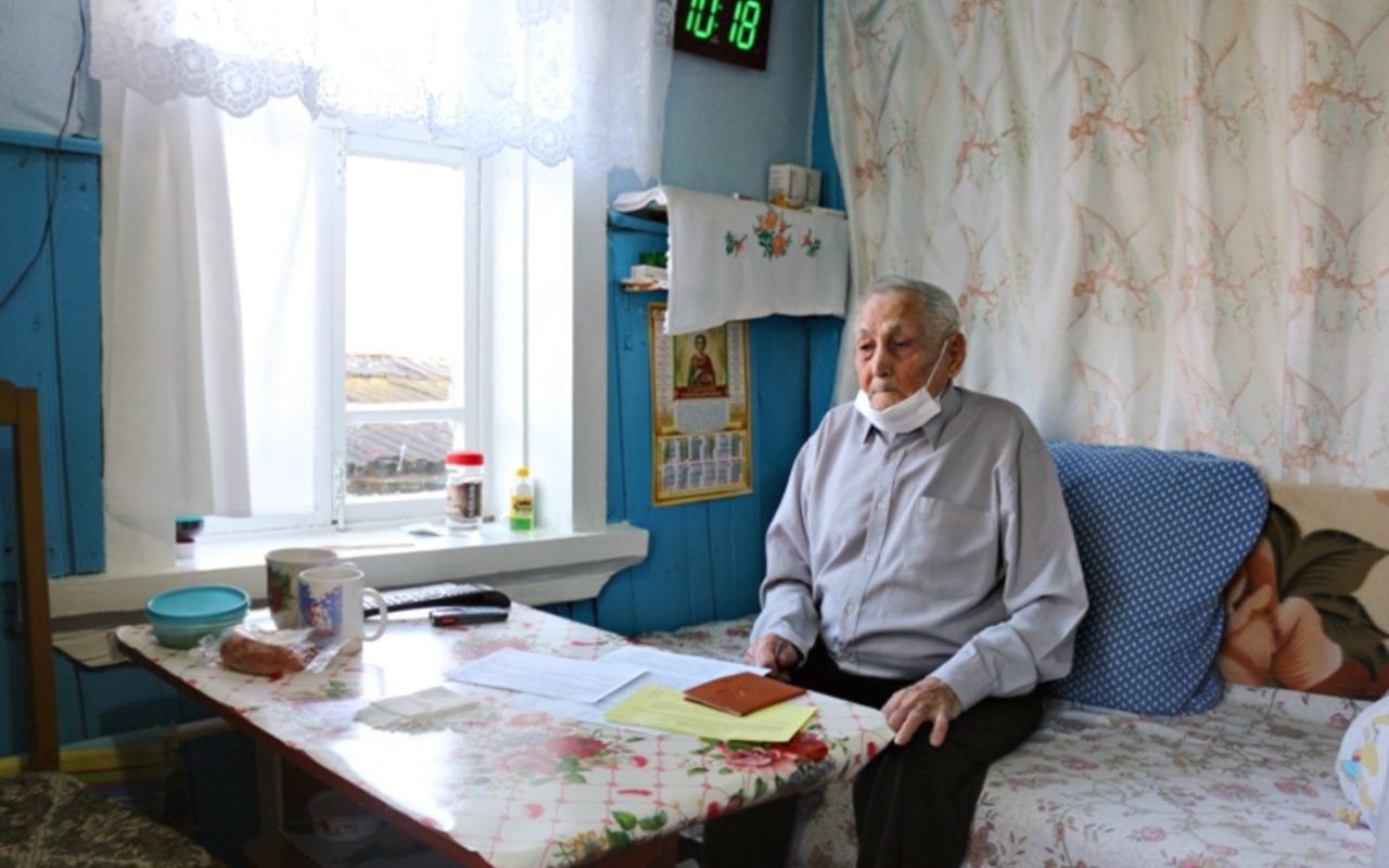 В Шумерлинском районе участник Великой Отечественной войны проголосовал на дому