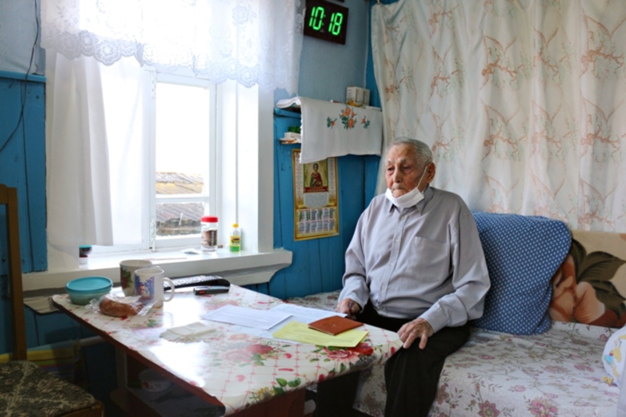 В Шумерлинском районе участник Великой Отечественной войны проголосовал на дому