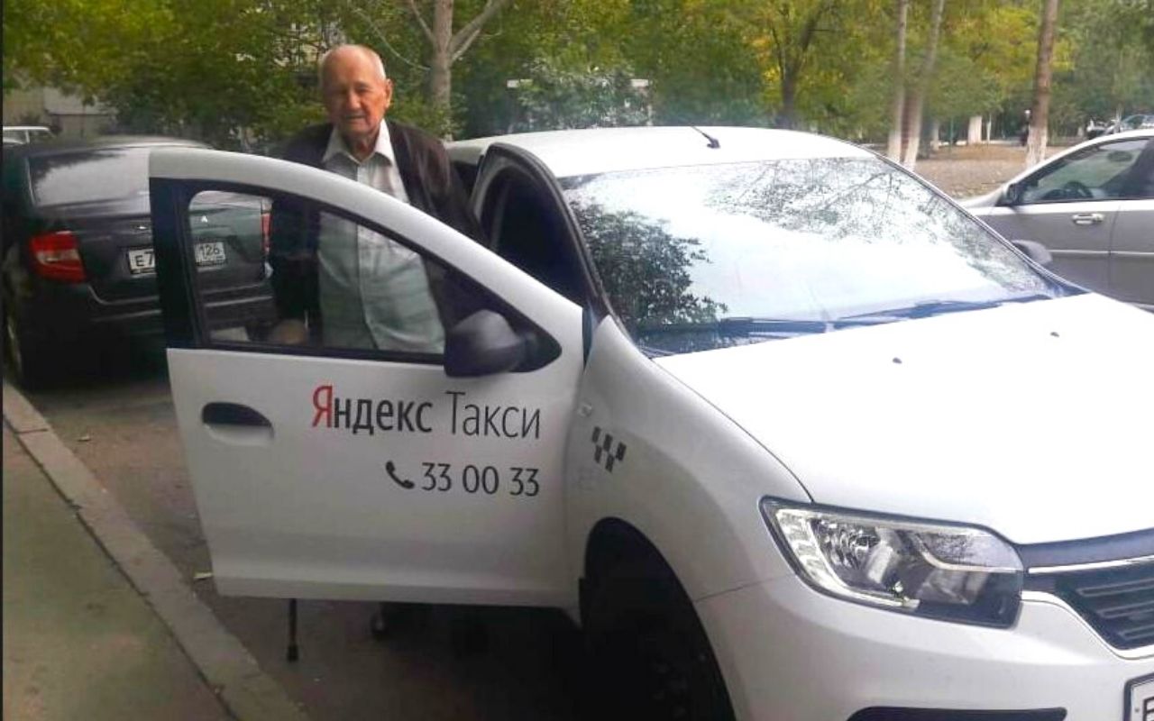 Поездки на такси для ветеранов стали бесплатными в двух городах Чувашии
